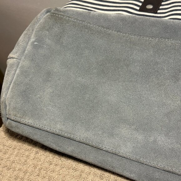 Chloe + Isabel Large Carryall Tote + Pouch - Picture 11 of 13